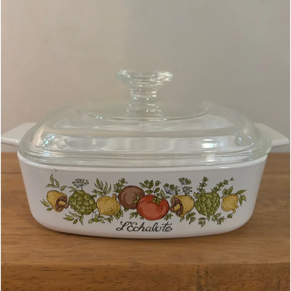 Corning Ware Spice of Life L'Echalote 1 quart casserole dish with glass lid